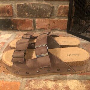 Outwoods Trend-1 Platform Faux Suede Cork Sandal Size 8